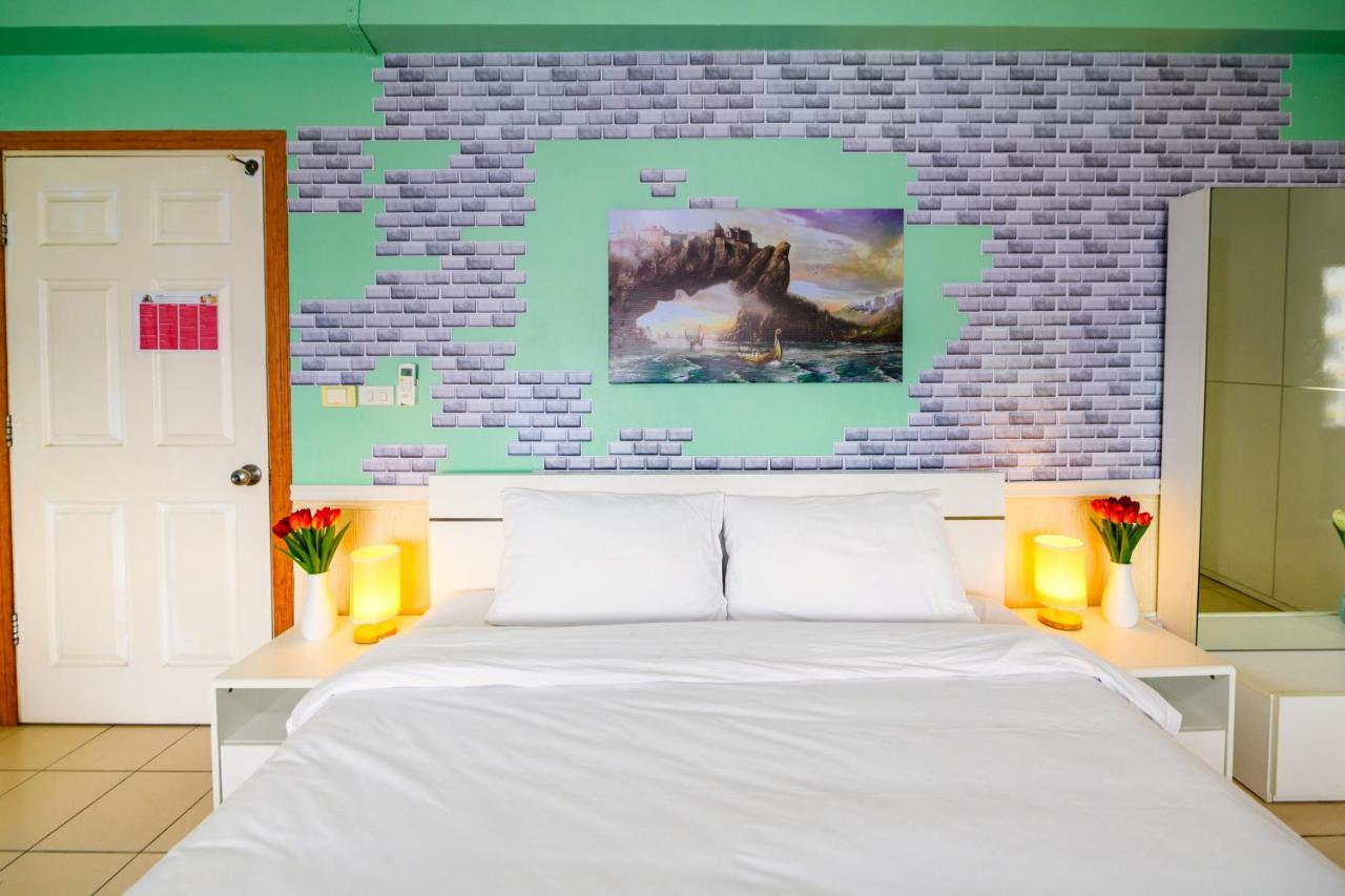 Happy Vikings - Beachfront Jomtien Exterior foto