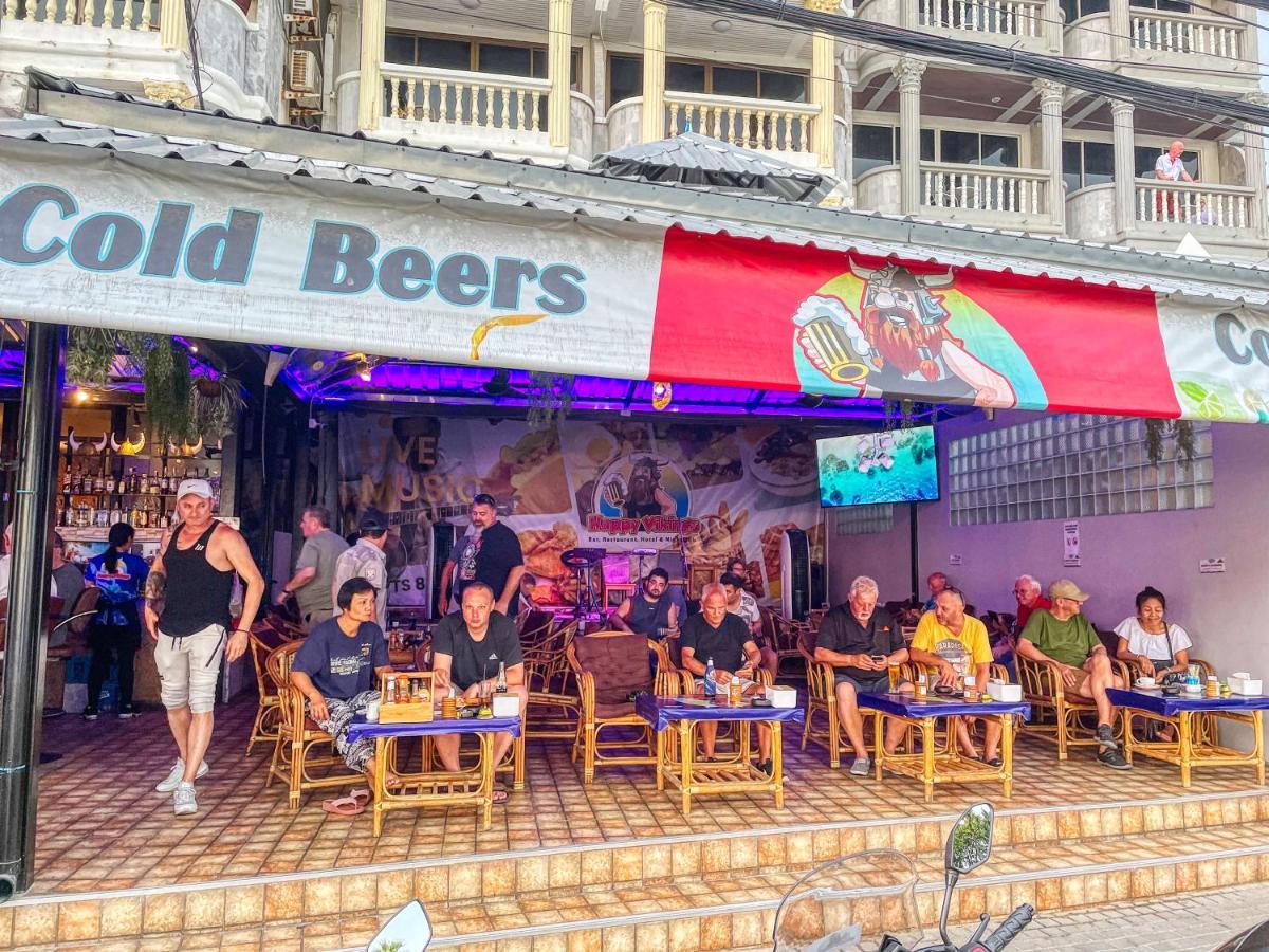 Happy Vikings - Beachfront Jomtien Exterior foto