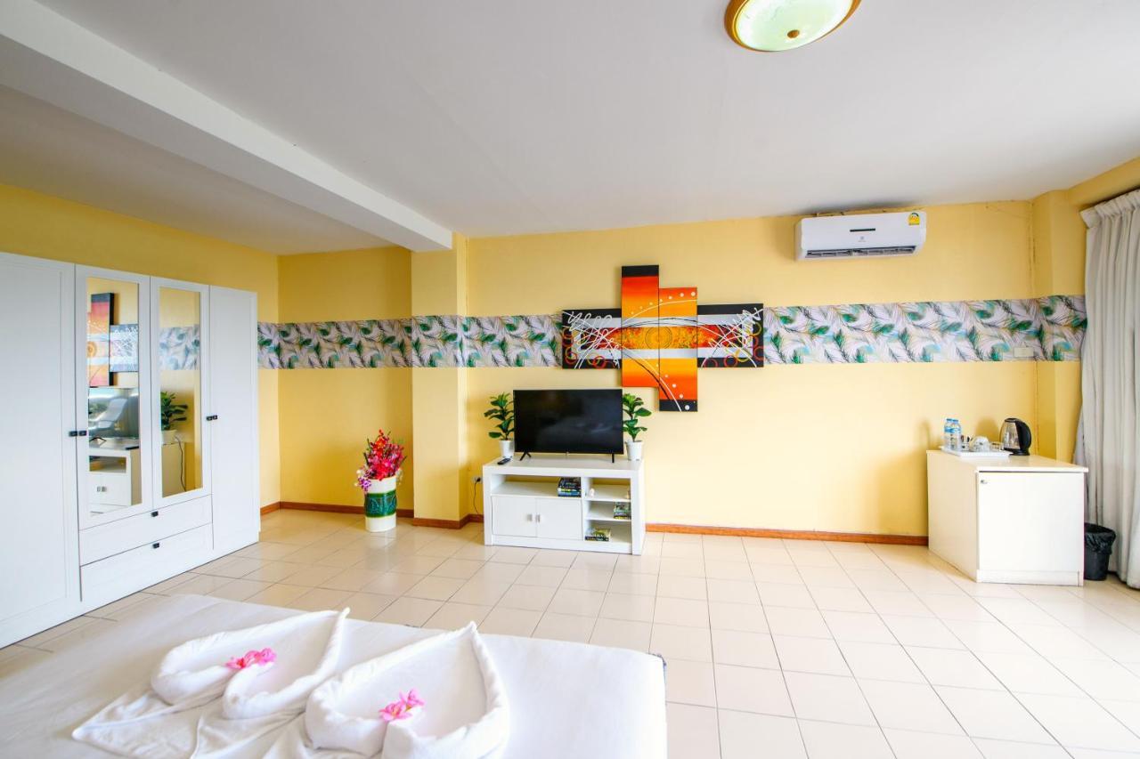Happy Vikings - Beachfront Jomtien Exterior foto