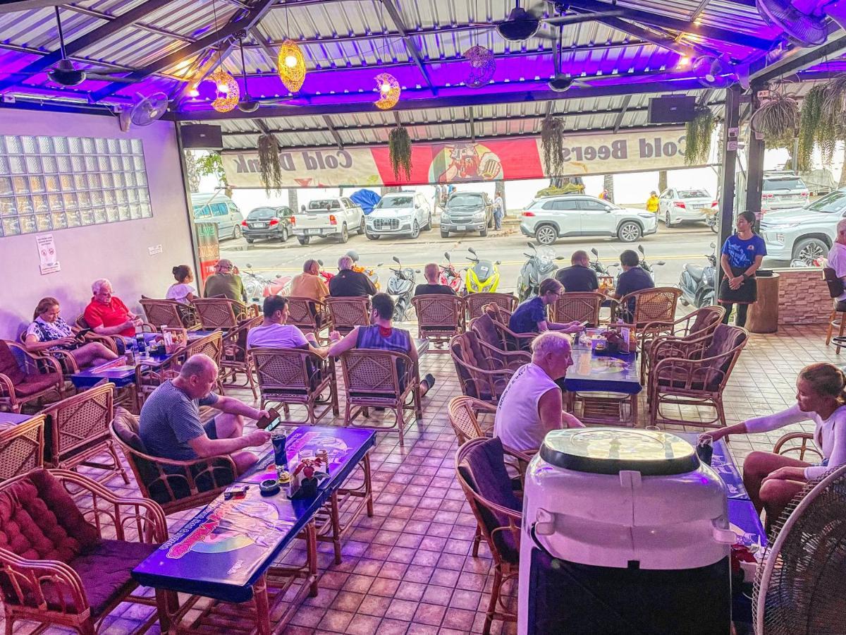 Happy Vikings - Beachfront Jomtien Exterior foto
