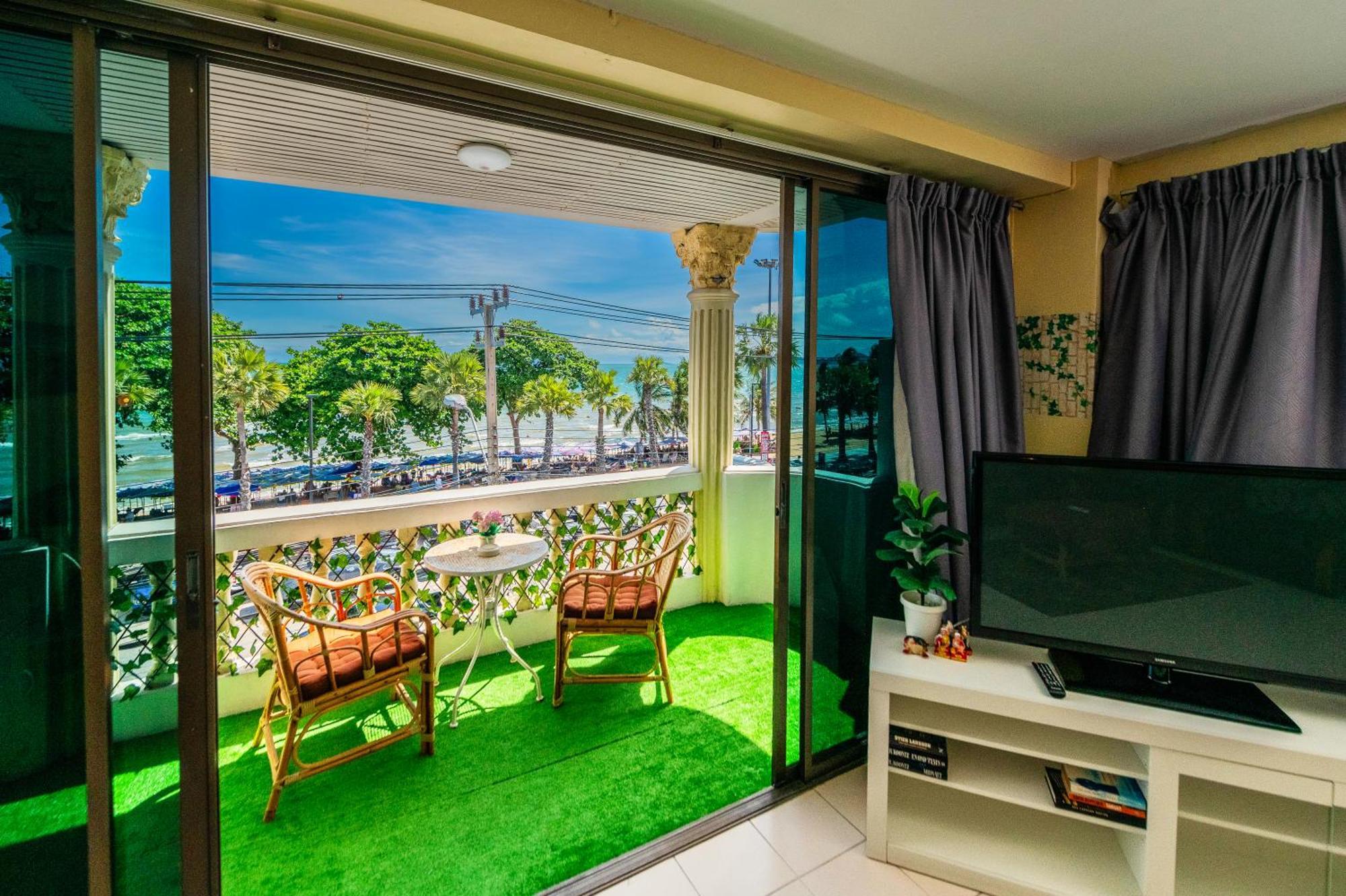 Happy Vikings - Beachfront Jomtien Habitación foto
