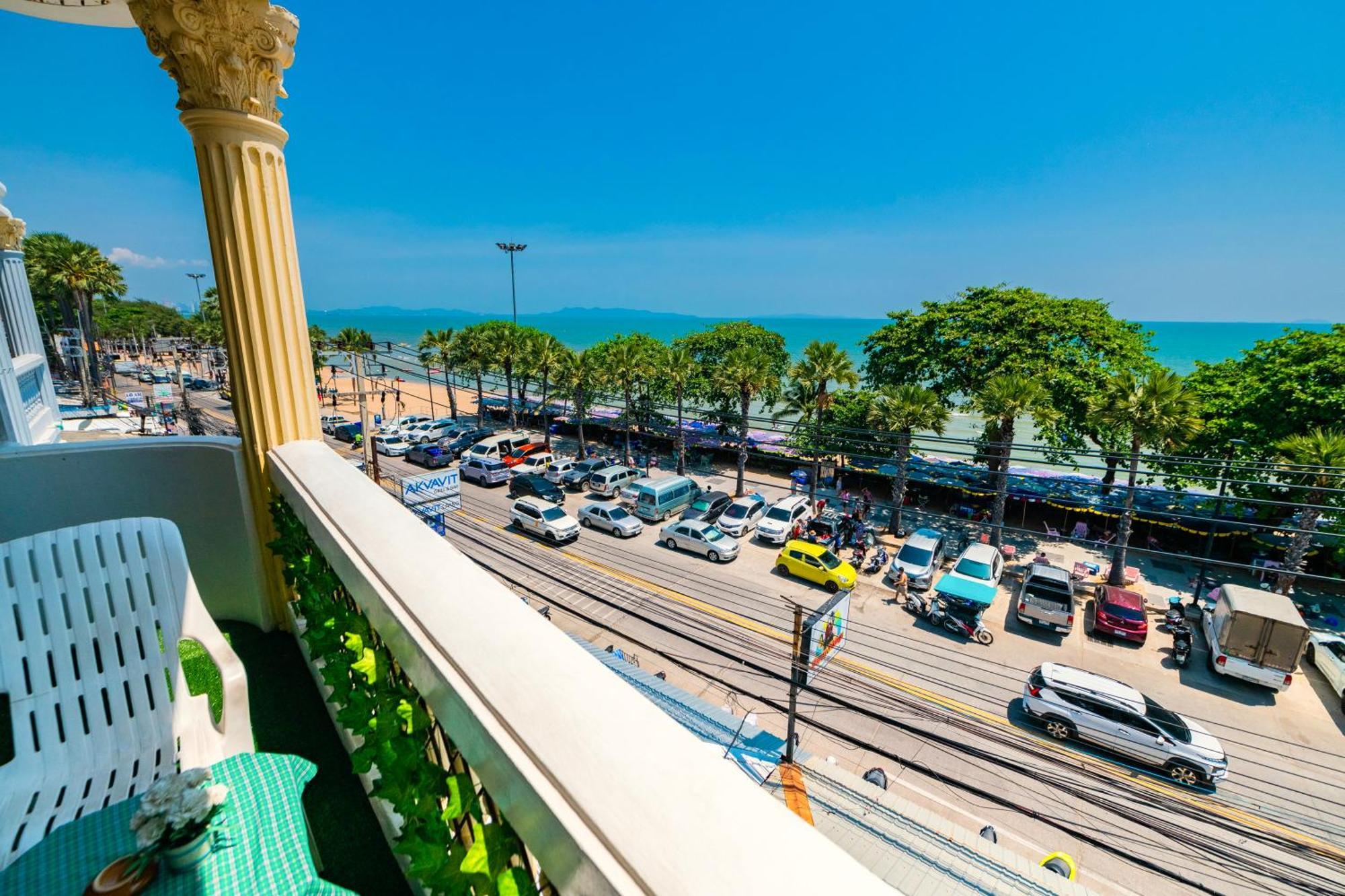 Happy Vikings - Beachfront Jomtien Habitación foto