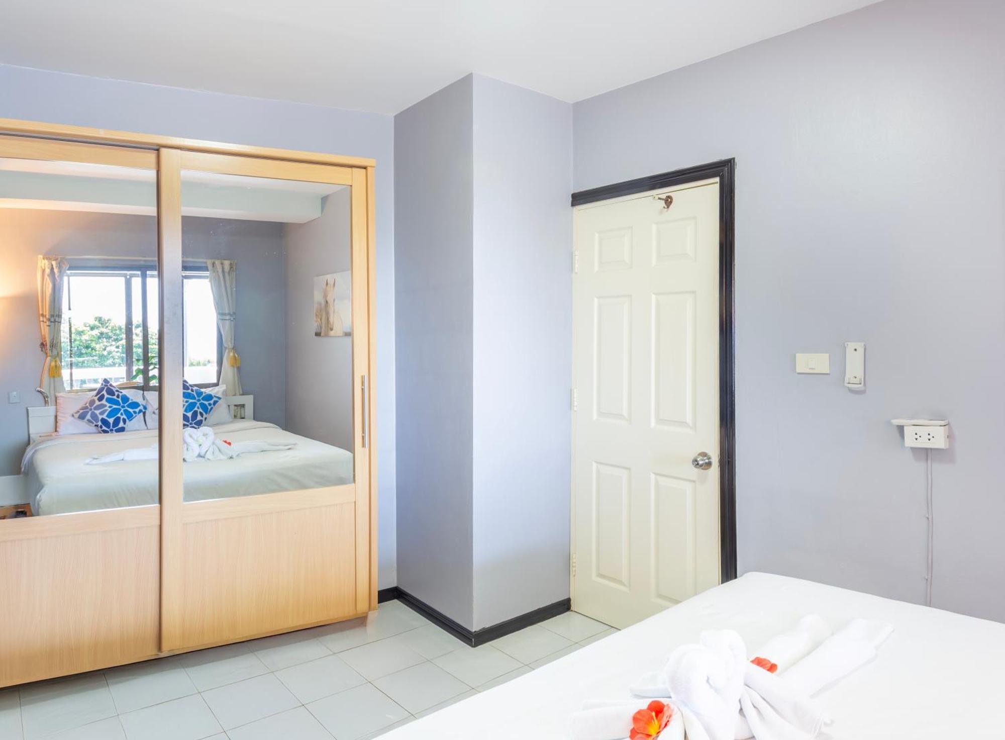 Happy Vikings - Beachfront Jomtien Exterior foto